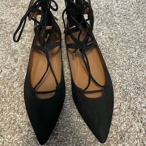 Aquazzura  black  flats wraps around your ankles
